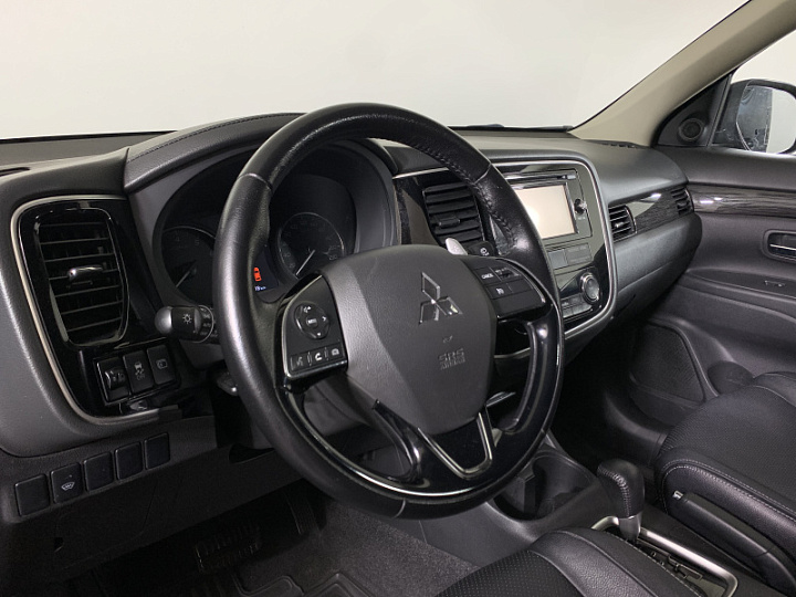 MITSUBISHI Outlander 2.4, 2016 года, Вариатор, ЧЕРНЫЙ