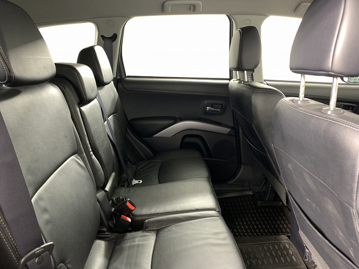 MITSUBISHI Outlander 2.4, 2012 года, Вариатор, СЕРЫЙ