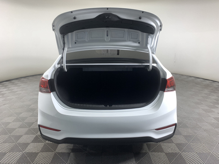 Hyundai Solaris 1.6, 2017 года, Автоматическая, Белый