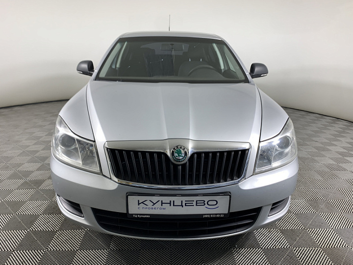 SKODA Octavia 1.6, 2010 года, Механика, Серебристый