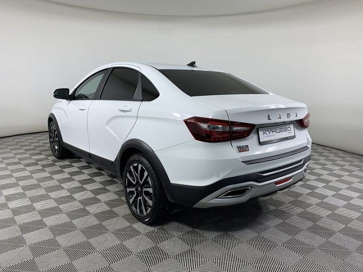 Lada Vesta 1.6, 2023 года, Механика, БЕЛЫЙ