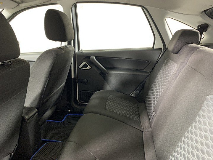 Lada Granta 1.6, 2023 года, Механика, БЕЛЫЙ