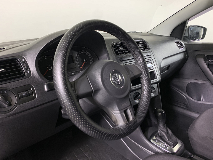 Volkswagen Polo 1.6, 2011 года, Автоматическая, Серебристый