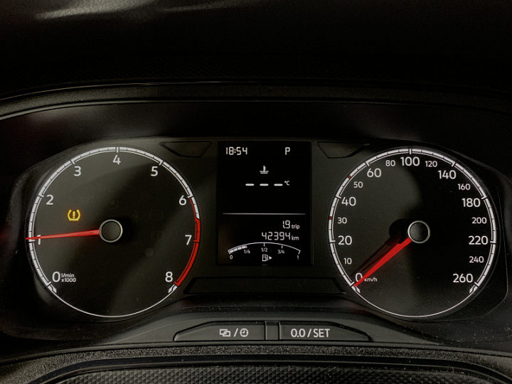 VOLKSWAGEN Polo 1.6, 2020 года, Автоматическая, СЕРЫЙ
