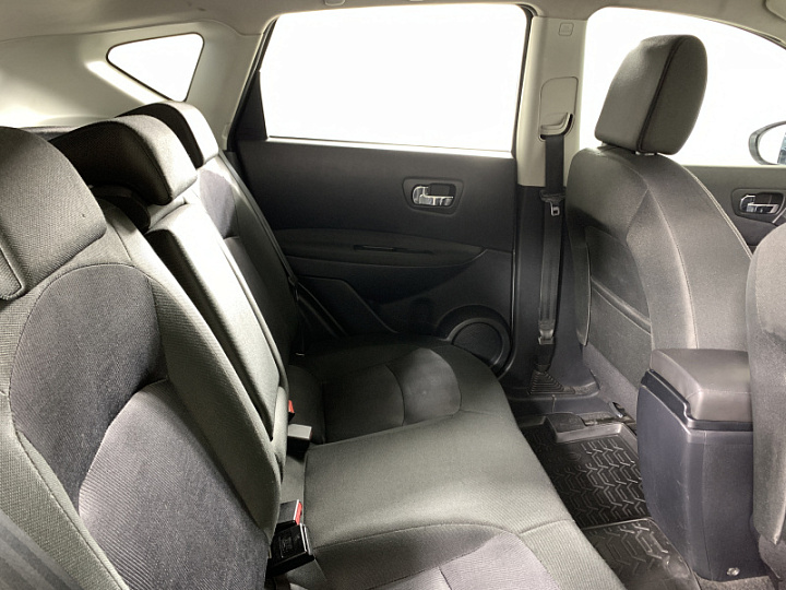 NISSAN Qashqai 1.6, 2013 года, Вариатор, Серебристый