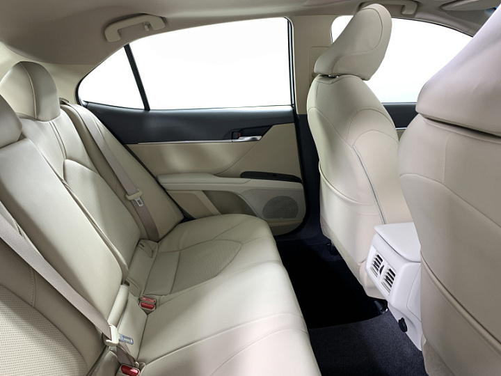 TOYOTA Camry 2.5, 2022 года, Автоматическая, БЕЛЫЙ