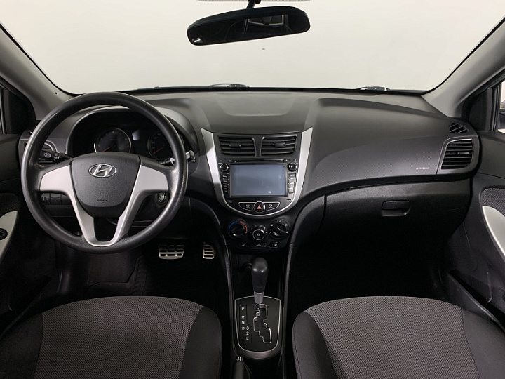 HYUNDAI Solaris 1.6, 2013 года, Автоматическая, Серебристый