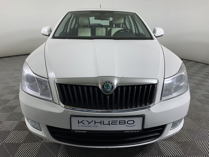 SKODA Octavia 1.6, 2011 года, Автоматическая, БЕЛЫЙ