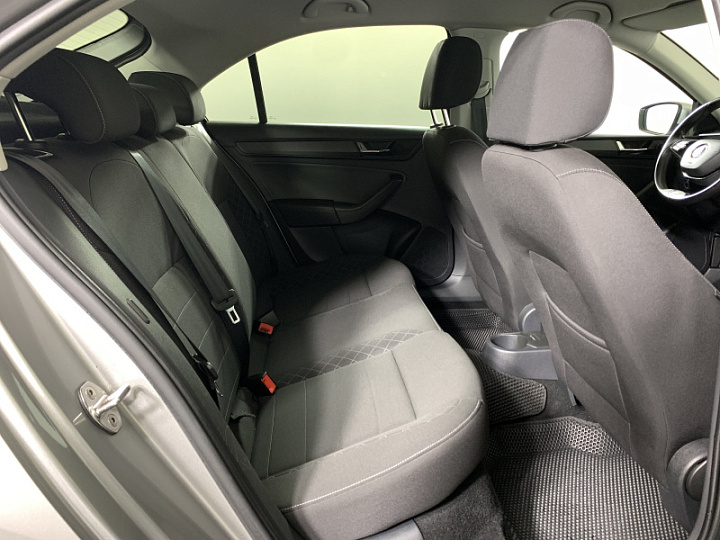 Skoda Rapid 1.4, 2020 года, Робот, Серый