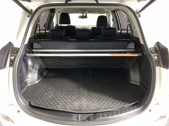 TOYOTA RAV4 2.5, 2018 года, Автоматическая, БЕЛЫЙ