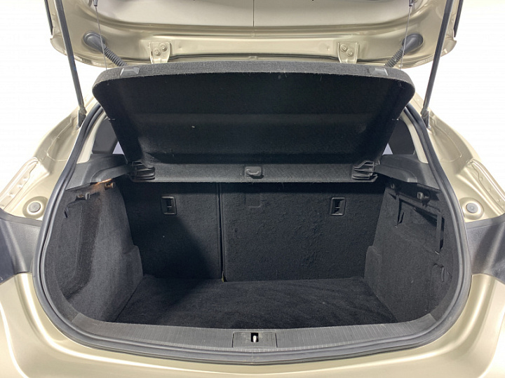 OPEL Astra 1.6, 2011 года, Автоматическая, БЕЖЕВЫЙ