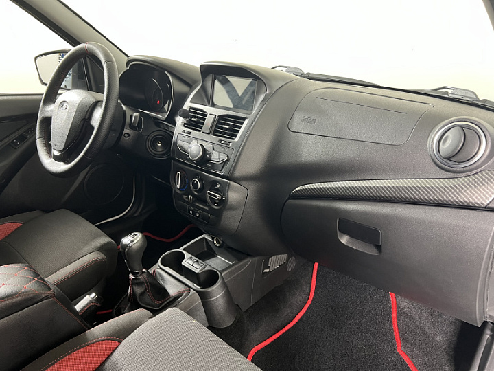 Lada Granta 1.6, 2024 года, Механика, БЕЛЫЙ