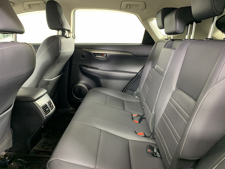 LEXUS NX 2, 2019 года, Автоматическая, Серебристо-желтый