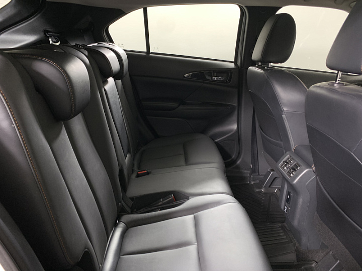 Mitsubishi Eclipse Cross 1.5, 2022 года, Вариатор, Белый