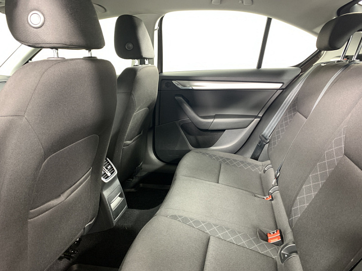 SKODA Octavia 1.6, 2019 года, Автоматическая, КОРИЧНЕВЫЙ