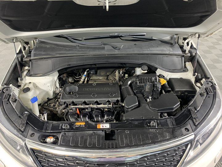 KIA Sorento 2.4, 2017 года, Автоматическая, БЕЛЫЙ