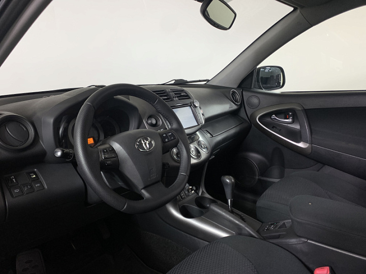 Toyota RAV4 2, 2011 года, Вариатор, Черный