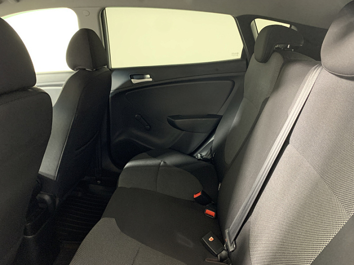 HYUNDAI Solaris 1.6, 2012 года, Автоматическая, Серебристый