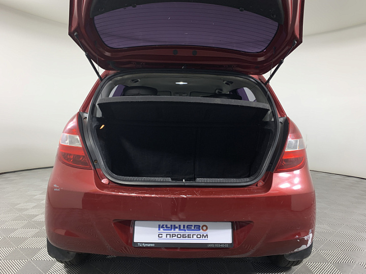 HYUNDAI i20 1.4, 2010 года, Механика, Вишневый
