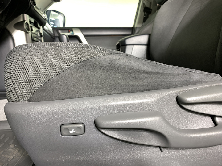 TOYOTA Land Cruiser Prado 3, 2013 года, Автоматическая, ЧЕРНЫЙ