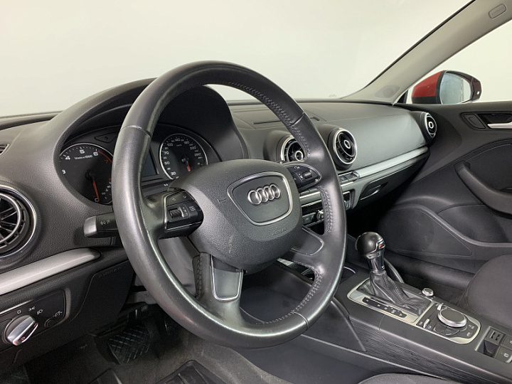 AUDI A3 1.4, 2013 года, Робот, КРАСНЫЙ