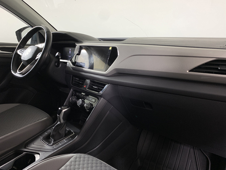 VOLKSWAGEN TAOS 1.4, 2021 года, Автоматическая, СЕРЫЙ