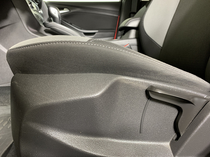 FORD Focus 1.6, 2013 года, Робот, КРАСНЫЙ