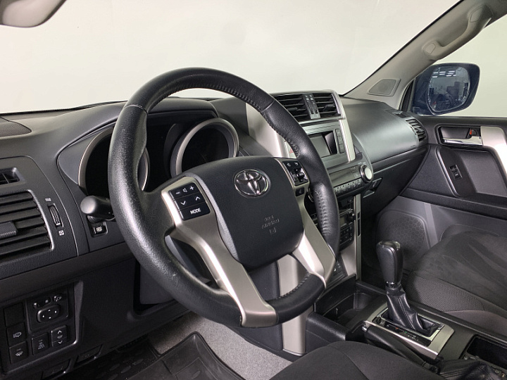 TOYOTA Land Cruiser Prado 3, 2013 года, Автоматическая, ЧЕРНЫЙ