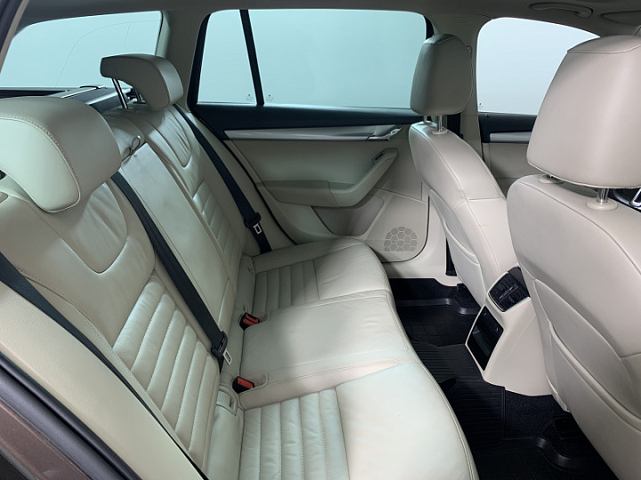 SKODA Octavia 1.8, 2014 года, Робот, КОРИЧНЕВЫЙ