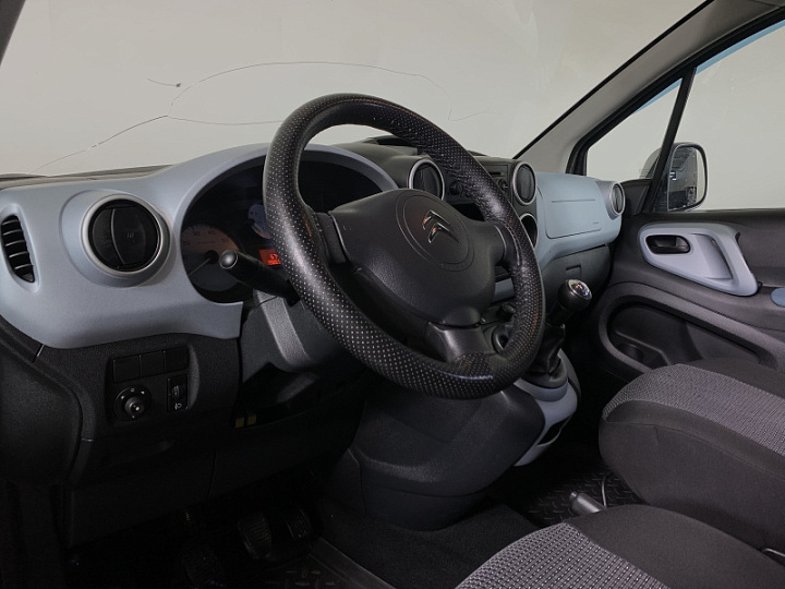 Citroen Berlingo 1.6, 2014 года, Механика, Серебристый