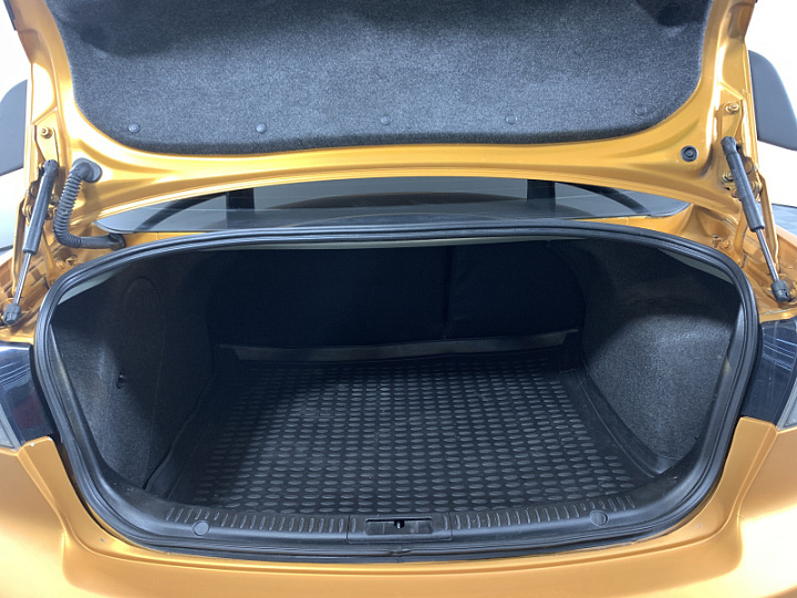 MAZDA 3 2, 2008 года, Механика, Золотистый