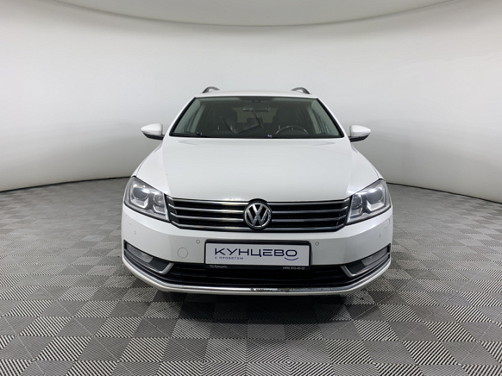 VOLKSWAGEN Passat 1.8, 2013 года, Робот, БЕЛЫЙ