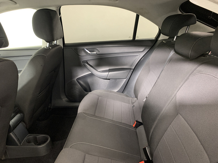 SKODA Rapid 1.6, 2014 года, Автоматическая, ЧЕРНЫЙ