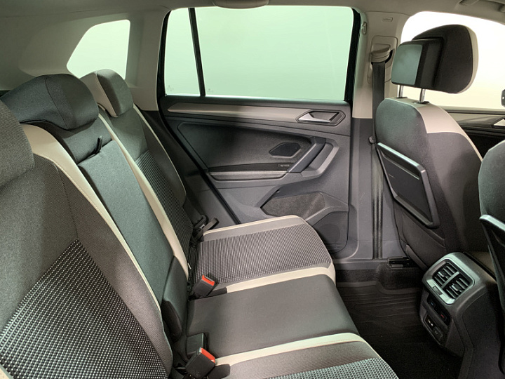 VOLKSWAGEN Tiguan 2, 2018 года, Робот, ЧЕРНЫЙ