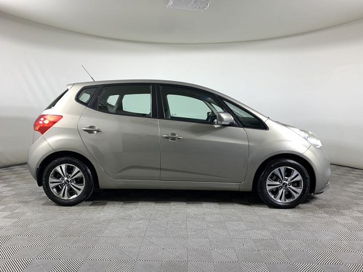 KIA Venga 1.6, 2014 года, Автоматическая, БЕЖЕВЫЙ