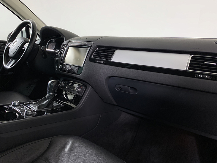 VOLKSWAGEN Touareg 3, 2018 года, Автоматическая, БЕЛЫЙ