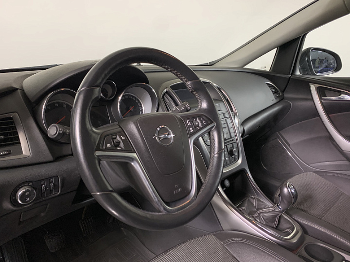 OPEL Astra 1.6, 2011 года, Механика, ТЕМНО-СЕРЫЙ