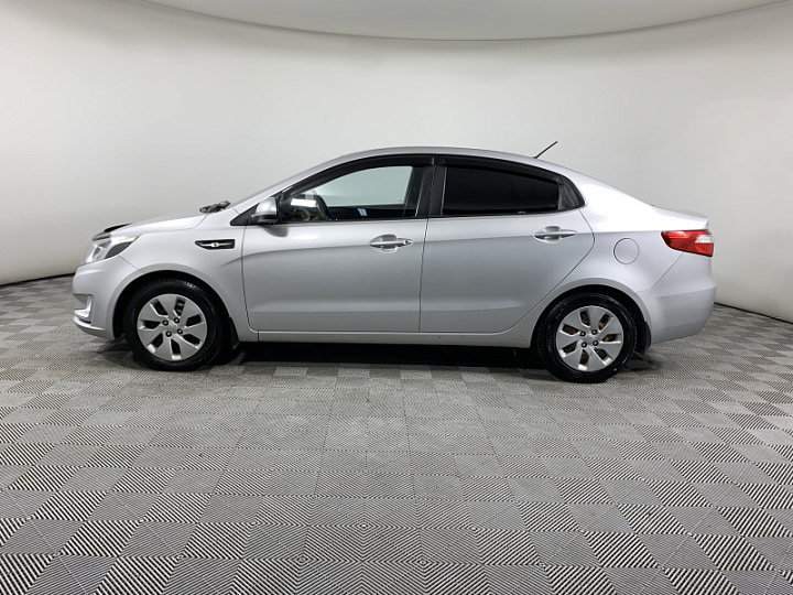 KIA Rio 1.6, 2012 года, Механика, Серебристый