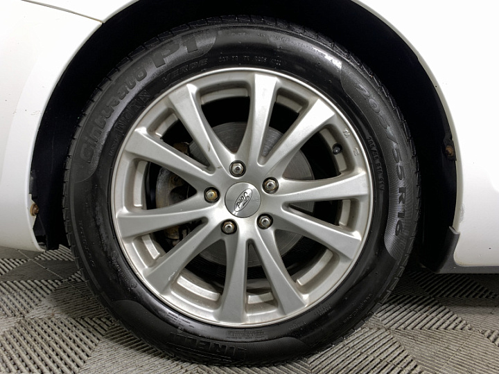 Ford Focus 1.6, 2009 года, Автоматическая, Белый