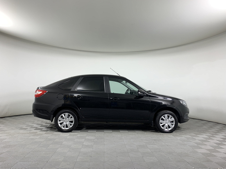 Lada Granta 1.6, 2022 года, Механика, ЧЕРНЫЙ