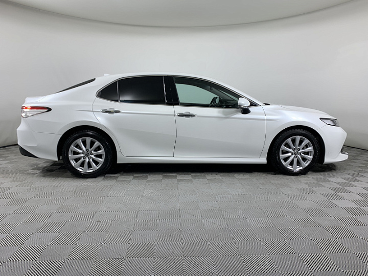 TOYOTA Camry 2.5, 2018 года, Автоматическая, БЕЛЫЙ