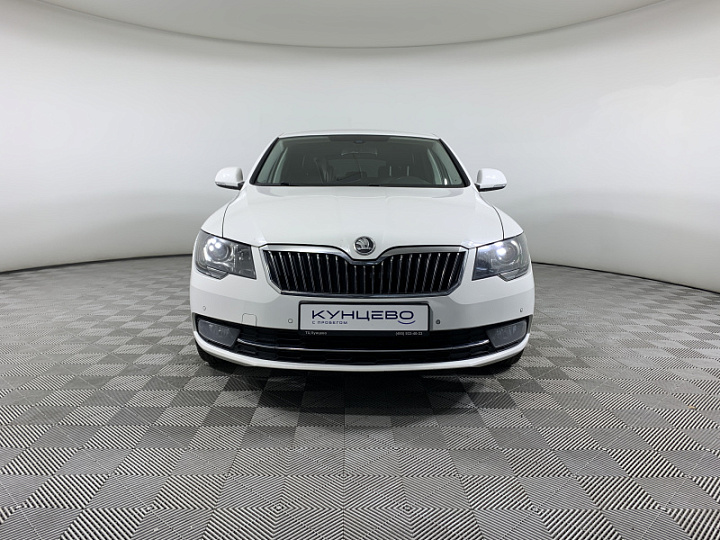 SKODA Superb 1.8, 2014 года, Робот, БЕЛЫЙ