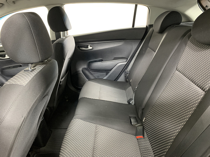 KIA Rio X-Line 1.6, 2018 года, Механика, СВЕТЛО-КОРИЧНЕВЫЙ