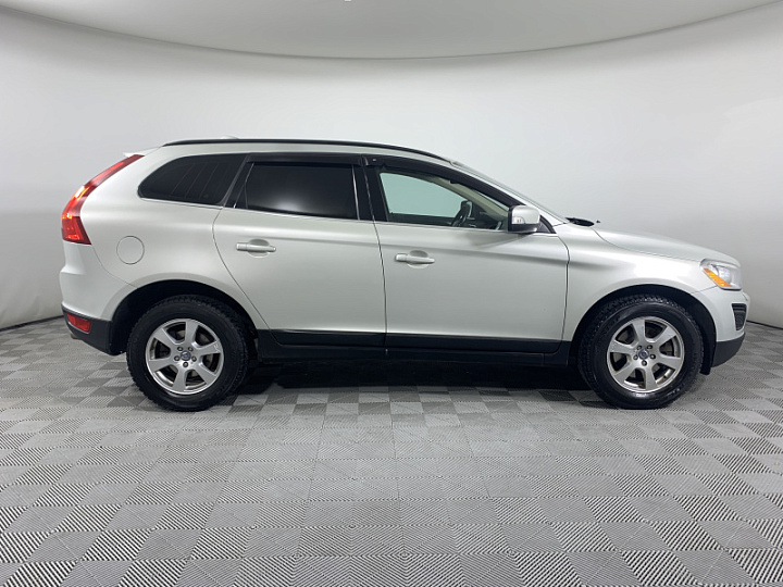 VOLVO XC60 2, 2010 года, Робот, Серебристо-желтый