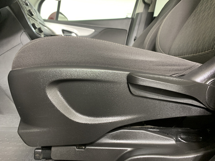 OPEL Mokka 1.8, 2013 года, Автоматическая, КРАСНЫЙ