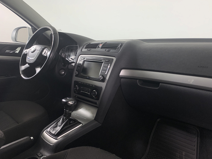 SKODA Octavia 1.6, 2013 года, Автоматическая, Серебристый