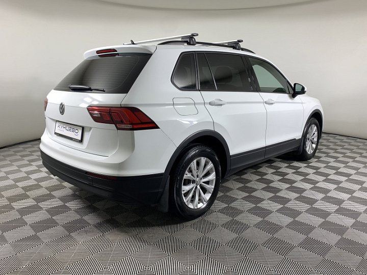 Volkswagen Tiguan 1.4, 2020 года, Механика, Белый