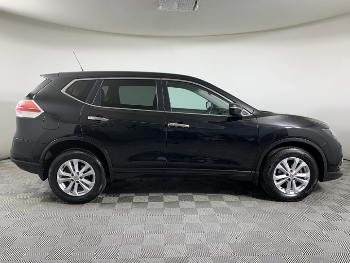 NISSAN X-Trail 2.5, 2015 года, Вариатор, ЧЕРНЫЙ
