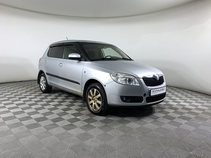 SKODA Fabia 1.6, 2009 года, Автоматическая, Серебристый