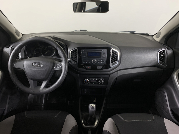 Lada XRAY 1.8, 2017 года, Робот, Серо-бежевый